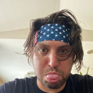 Meet your Posher, Adam